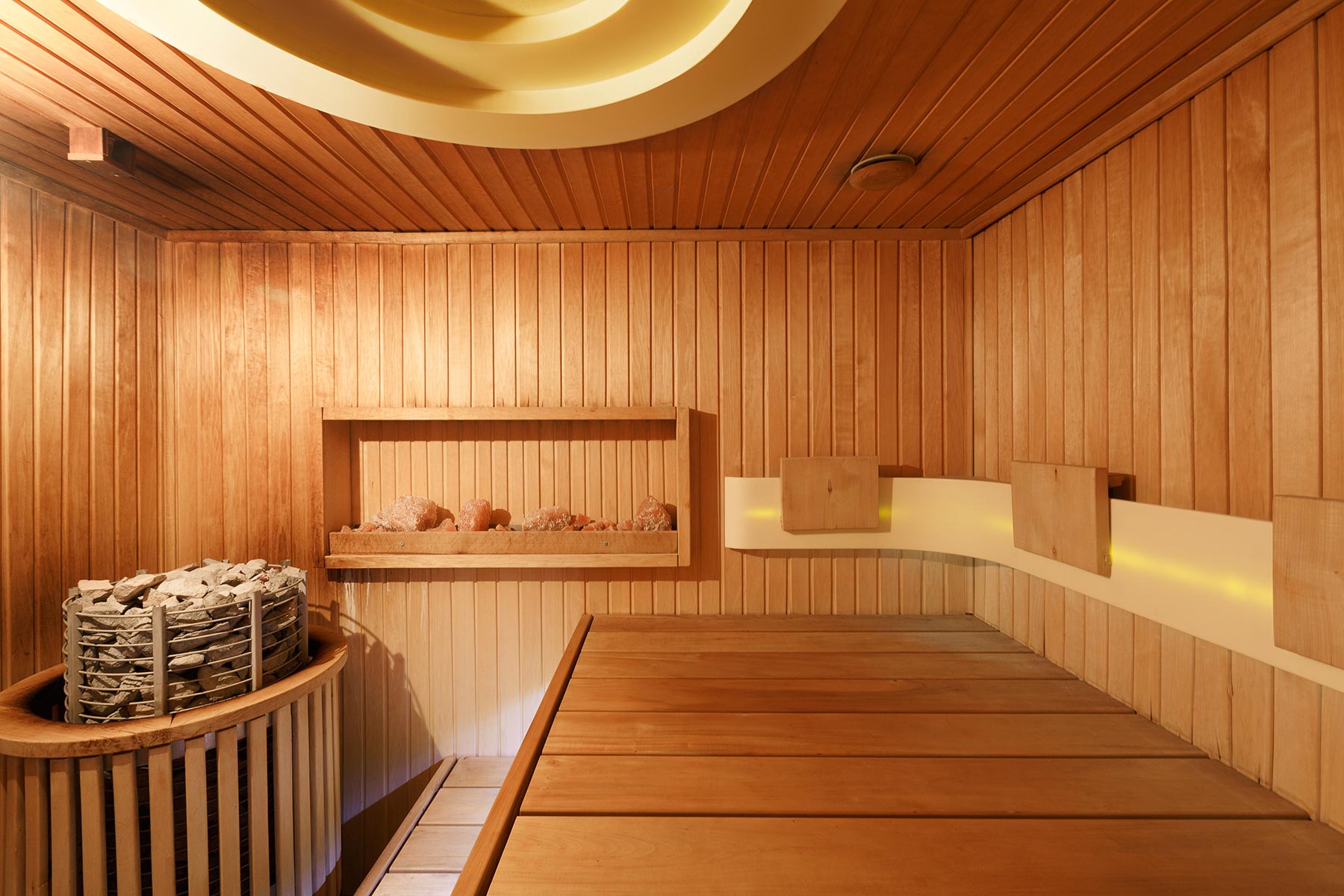 interior-of-wooden-sauna-P8SM9PH.jpg